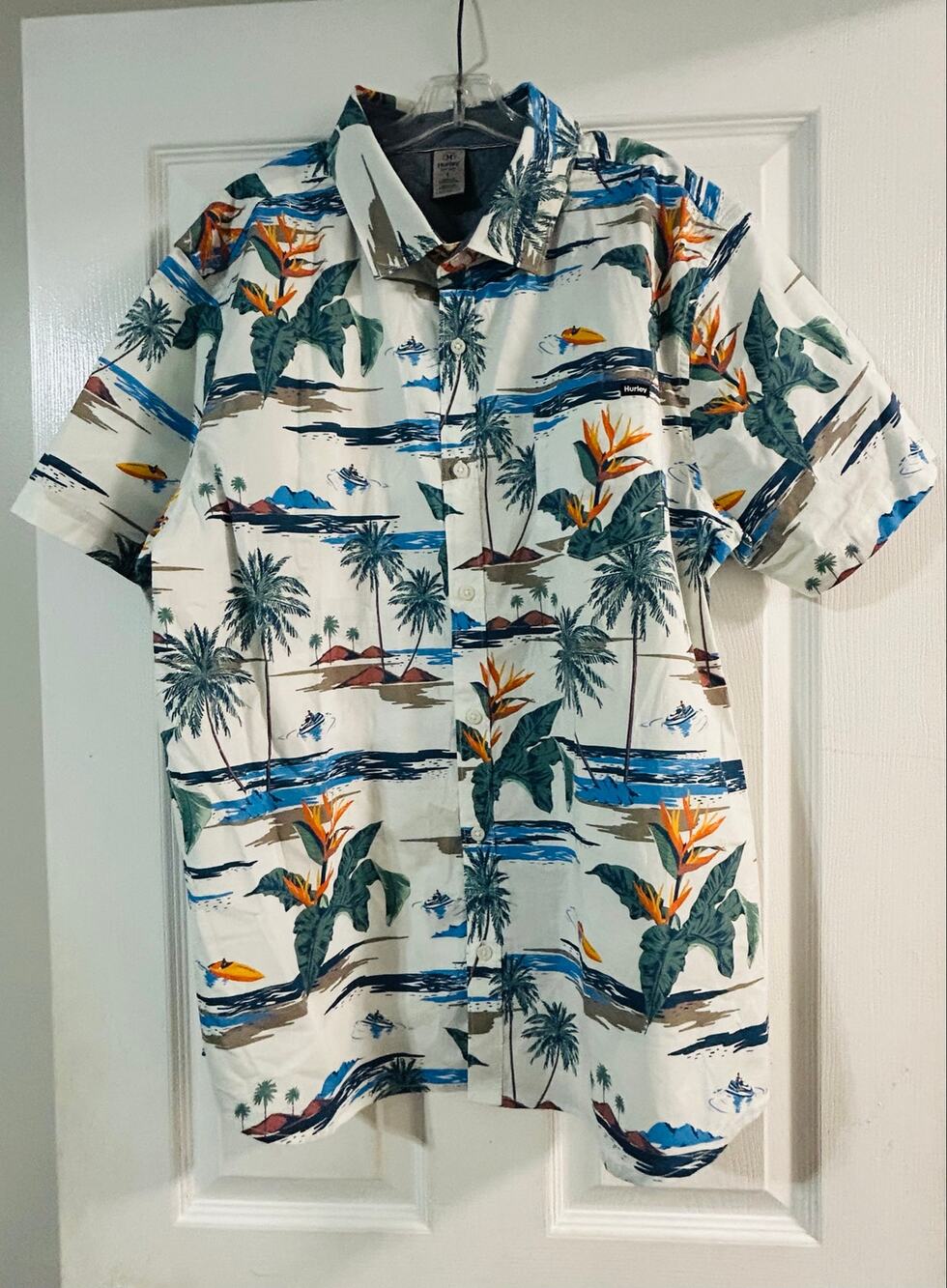 Hurley Hawaiian shirt with tropical print size L